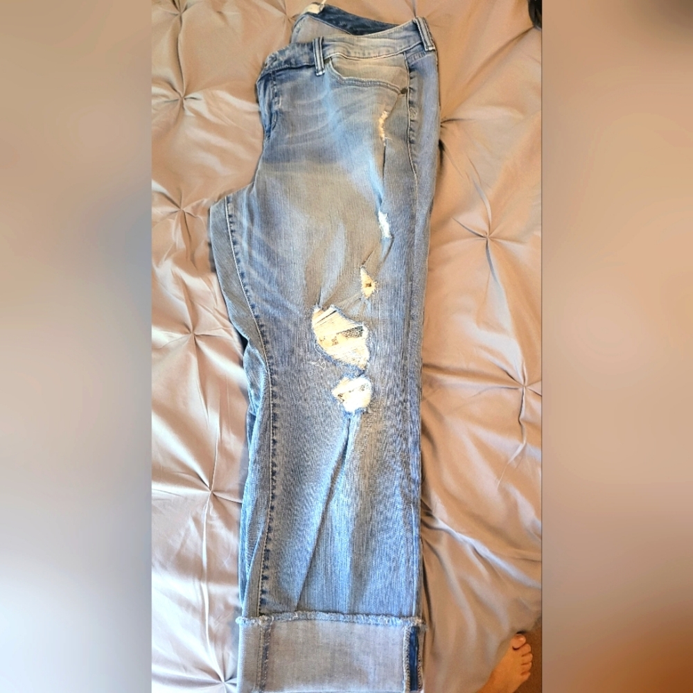 Torrid Cropped Jeans - Picture 2 of 6